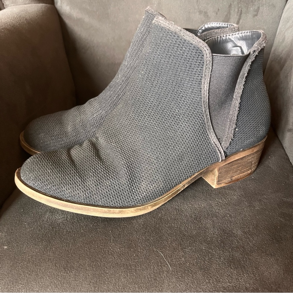 Kensie booties